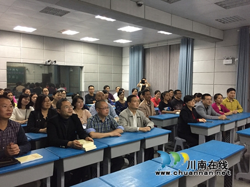 泸州十八中开展纪念红军长征胜利80周年观视活动(图2)
