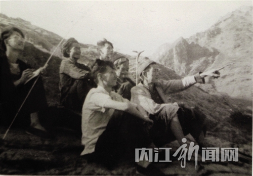 内江老人黄自敬著书纪念红军长征胜利80周年(图3)