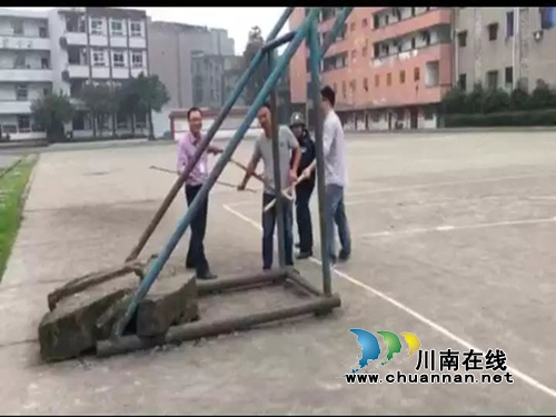 合江白米镇中学提高校园“反恐防暴”意识(图3)