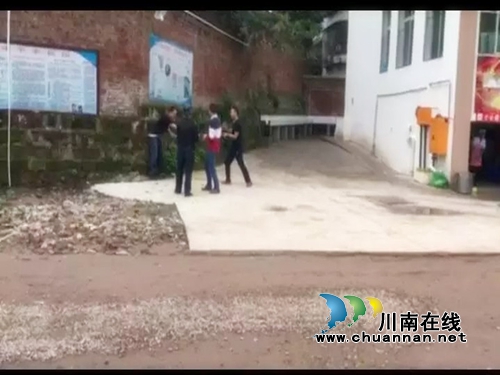 合江白米镇中学提高校园“反恐防暴”意识(图2)