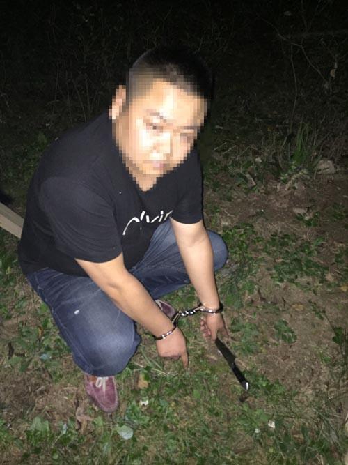 持匕首威胁&nbsp;犯罪团伙在自贡疯狂作案(图1)