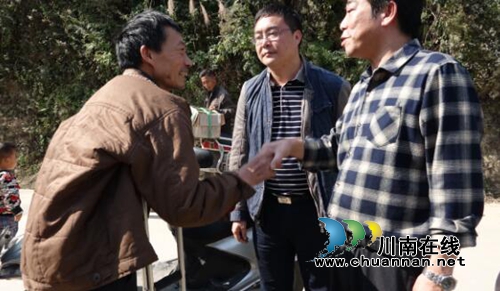古蔺县国土资源局为鱼化乡风驰村送鸡苗扶贫助困(图4)