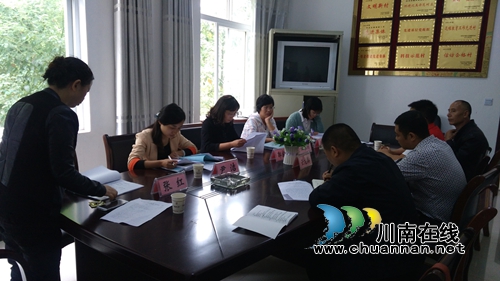 泸县云龙镇杨高村迎接市级妇女儿童之家示范点验收(图4)