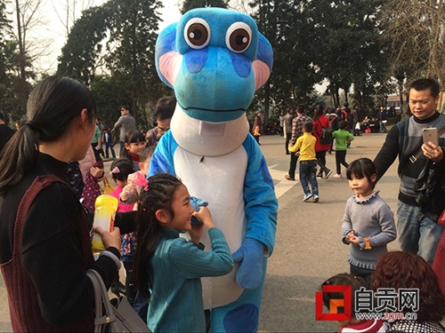 呆萌恐龙变身创文使者 恐龙博物馆无偿提供版权(图2) 呆萌恐龙变身创文使者 恐龙博物馆无偿提供版权(图2)