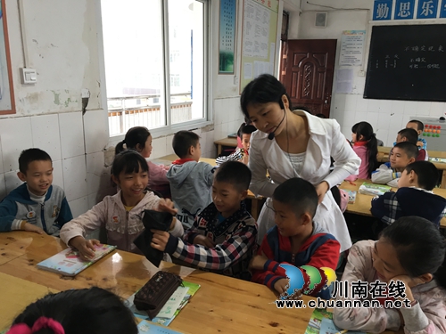 纳溪龙车镇小学课堂改革助推师生成长(图2)