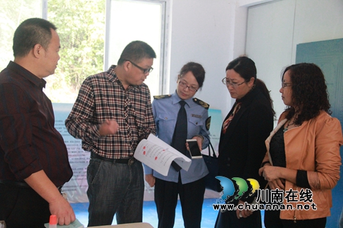 泸州市食药监局督查合江县食品安全工作(图2)