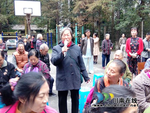 麻柳湾社区：“文明新风进万家”文艺汇演走进小区(图1)