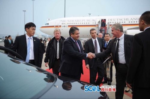 德国副总理参加西博会 110人代表团有54企业家(图2) 德国副总理参加西博会 110人代表团有54企业家(图2)