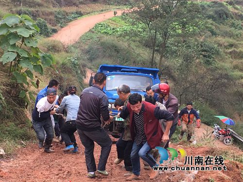 人拉车！叙永大石乡强势推进预脱贫户住房建设(图1)