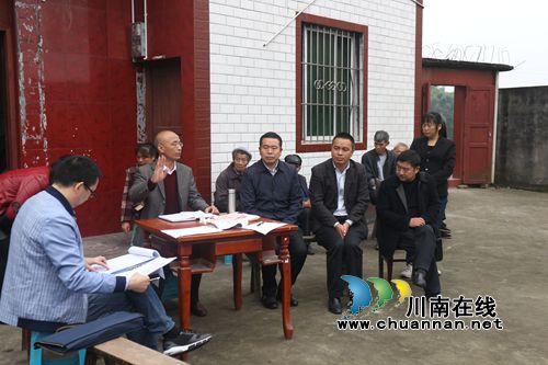 余冰到泸县太伏镇检查县镇人大换届选举工作(图1) 余冰到泸县太伏镇检查县镇人大换届选举工作(图1)