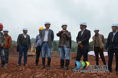 泸县副县长杜作文到太伏镇督导三星桥水库建设(图1)