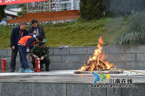 叙永江门镇中心校：“警校共育”共建平安校园(图4)