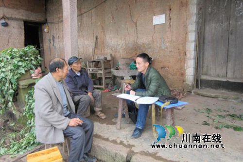 合江县食药监局：深入“走进解帮”&nbsp;助推精准扶贫(图2)