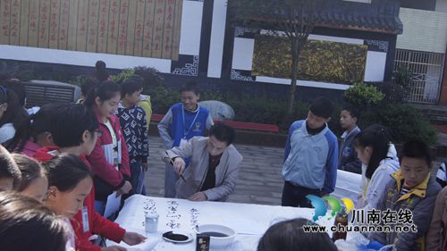 合江县老年诗书画研究会送文化进九支中学校园(图3)