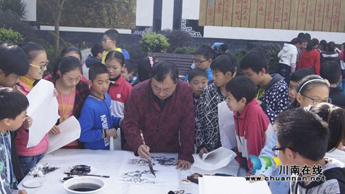 合江县老年诗书画研究会送文化进九支中学校园(图8)