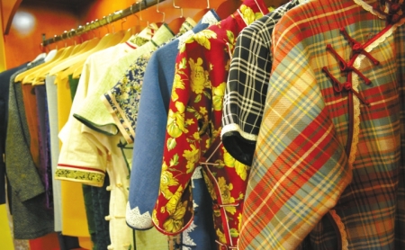 内江90后小鲜肉裁缝迷恋旗袍&nbsp;生意做到英法美意(图2)