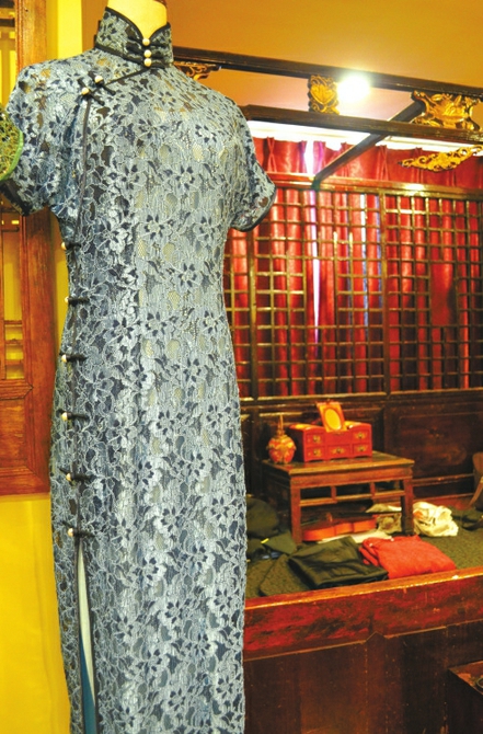 内江90后小鲜肉裁缝迷恋旗袍&nbsp;生意做到英法美意(图5)