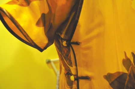 内江90后小鲜肉裁缝迷恋旗袍&nbsp;生意做到英法美意(图4)