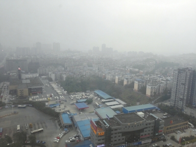 自贡遭遇重度污染天气&nbsp;大型汽车限时限区域通行(图1)