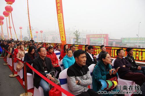 泸州韬明世家装饰工程公司在西南商贸城开业(图10) 泸州韬明世家装饰工程公司在西南商贸城开业(图10)