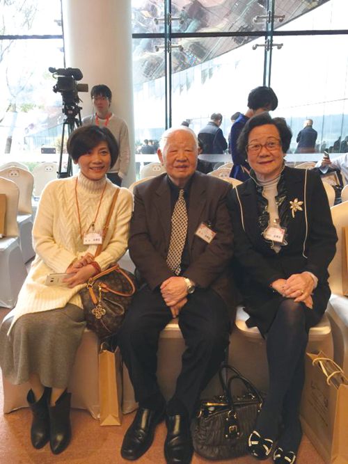 诗界泰斗洛夫先生为酒城新报题词&nbsp;&nbsp;&nbsp;三人行必有我诗也(图4)