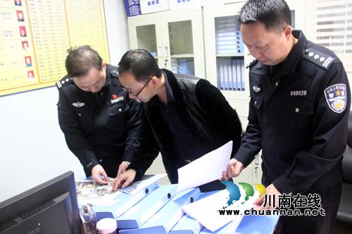 宜宾县交管大队领导深入乡镇督导农村交管平台使用(图3) 宜宾县交管大队领导深入乡镇督导农村交管平台使用(图3)