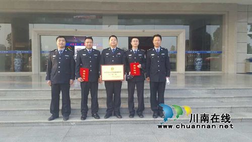 全市交警法制比武竞赛&nbsp;泸县交警大队折桂(图1)