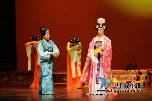 刘晓庆大型史诗话剧《武则天》12月酒城开演(图3) 刘晓庆大型史诗话剧《武则天》12月酒城开演(图3)