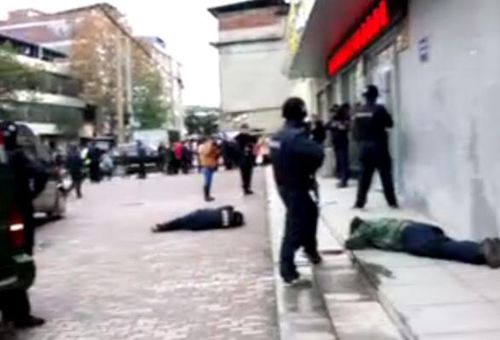 网传“有人抢劫运钞车被击毙”&nbsp;泸州警方辟谣(图1)