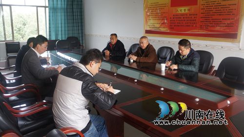 泸州市脱贫攻坚督查组到立石镇开展督查工作(图1) 泸州市脱贫攻坚督查组到立石镇开展督查工作(图1)