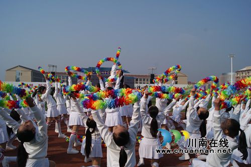 泸州十八中代表龙马潭区参加“忠山之秋”校园文化活动节开幕式(图3)