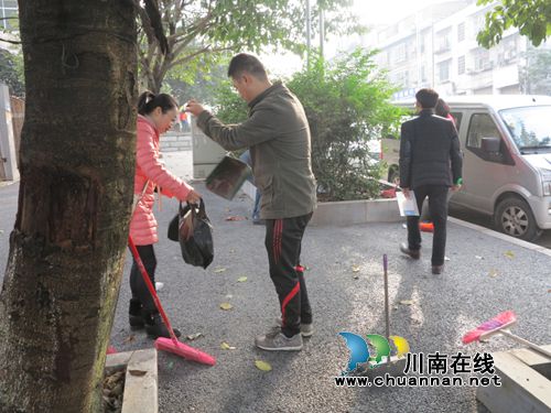 纳溪区卫计局深入炳灵村包保责任区落实包保工作(图2)