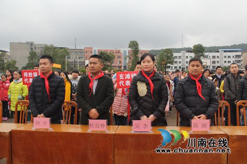 石桥镇举办泸县第七届雏鹰练翅大赛中部片区暨交流展示活动(图1)