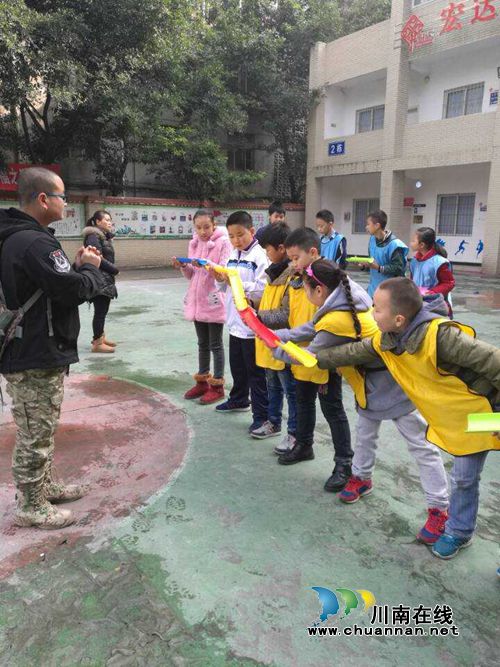 龙马潭区启动“启航助跑”青少年教育发展项目(图2) 龙马潭区启动“启航助跑”青少年教育发展项目(图2)
