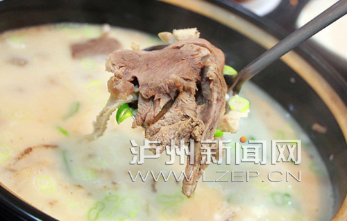 今年泸州羊肉价格很“亲民” 外地羊冲击市场(图1) 今年泸州羊肉价格很“亲民” 外地羊冲击市场(图1)