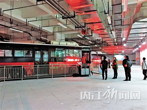 成渝高铁内江北站地下公交车站正式启用(图2) 成渝高铁内江北站地下公交车站正式启用(图2)
