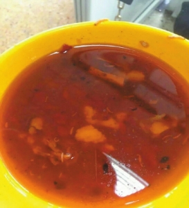 自贡一高校食堂吃出肉虫 12人被通报批评和处罚(图2) 自贡一高校食堂吃出肉虫 12人被通报批评和处罚(图2)