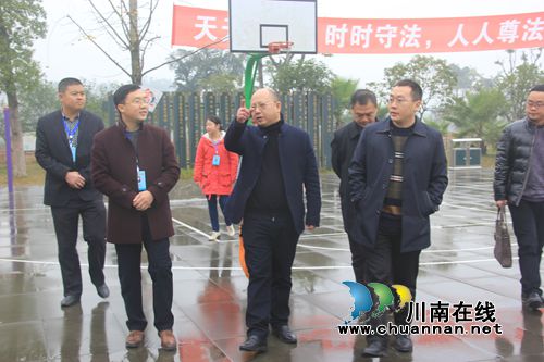 王亚强张学彬到泸县百和镇检查验收法治创建工作(图2)