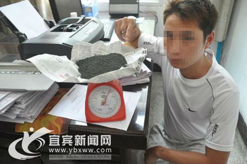 宜宾90后小伙子突发奇想 闭门造枪被拘留(图1) 宜宾90后小伙子突发奇想 闭门造枪被拘留(图1)