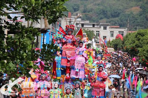 川南非遗文旅节10日开幕 40家非遗传承人秀绝技(图1) 川南非遗文旅节10日开幕 40家非遗传承人秀绝技(图1)