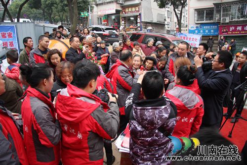 沈酒新店开张送福利:免费品美酒还可领起走(图9) 沈酒新店开张送福利:免费品美酒还可领起走(图9)