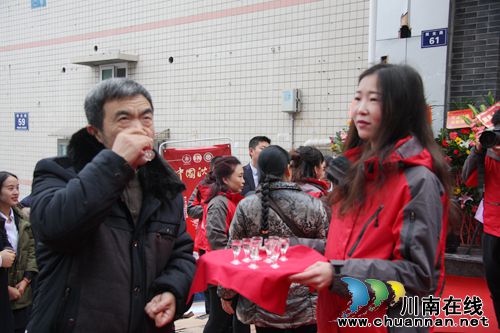 沈酒新店开张送福利:免费品美酒还可领起走(图4) 沈酒新店开张送福利:免费品美酒还可领起走(图4)