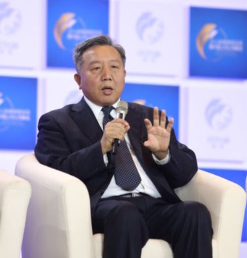吴晓求:打造西部金融中心 四川优势突出(图1) 吴晓求:打造西部金融中心 四川优势突出(图1)