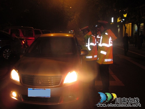 泸州市交警支队开展“12.9”酒驾毒驾整治行动(图2)