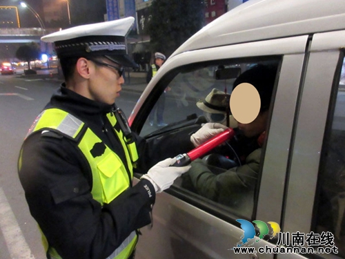 泸州市交警支队开展“12.9”酒驾毒驾整治行动(图1)