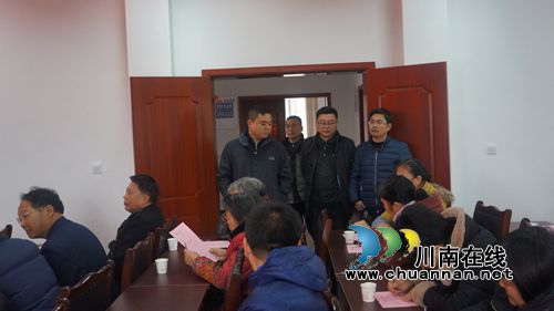 李盛春到立石镇开展目标任务、村(社区)两委换届检查工作(图1) 李盛春到立石镇开展目标任务、村(社区)两委换届检查工作(图1)