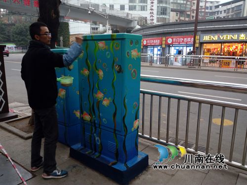 泸州纳溪:电信箱穿“花外衣” 街景变靓丽(图1) 泸州纳溪:电信箱穿“花外衣” 街景变靓丽(图1)