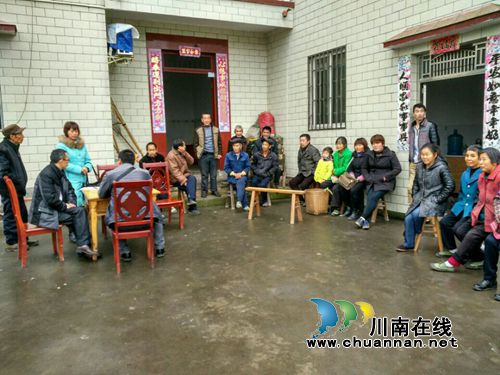 泸县云龙镇扎实推进“社社通”水泥路建设(图2) 泸县云龙镇扎实推进“社社通”水泥路建设(图2)