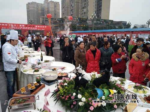 合江首届黑山羊美食节 200厨师集体比拼厨艺!(图7) 合江首届黑山羊美食节 200厨师集体比拼厨艺!(图7)