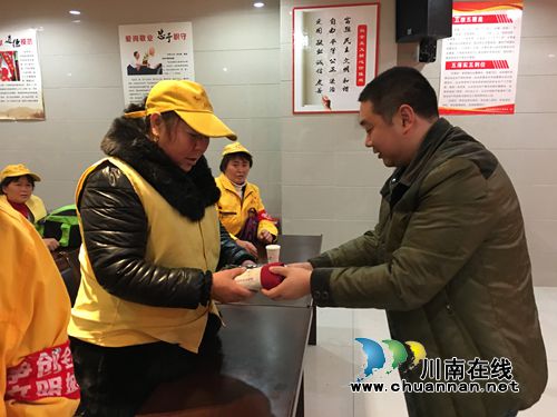红星街道召开创文志愿者、文明劝导员专题培训会(图1)